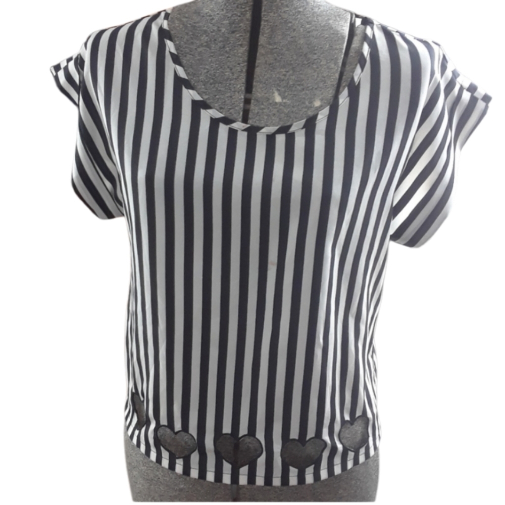 Material Girl Black & White Striped Heart Cut-Out Cropped Top – XS